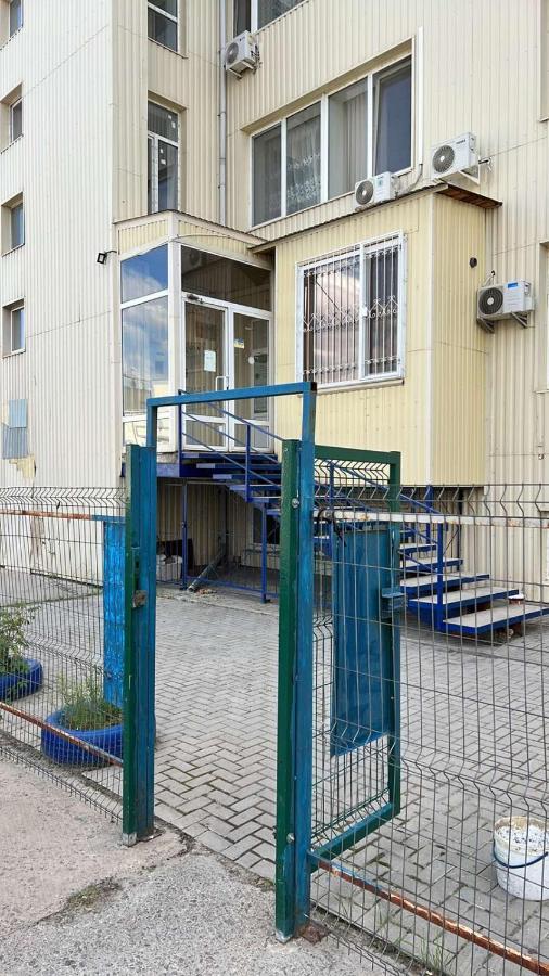 Евро Студия Возле Метро Академика Павлова ハルキウ エクステリア 写真