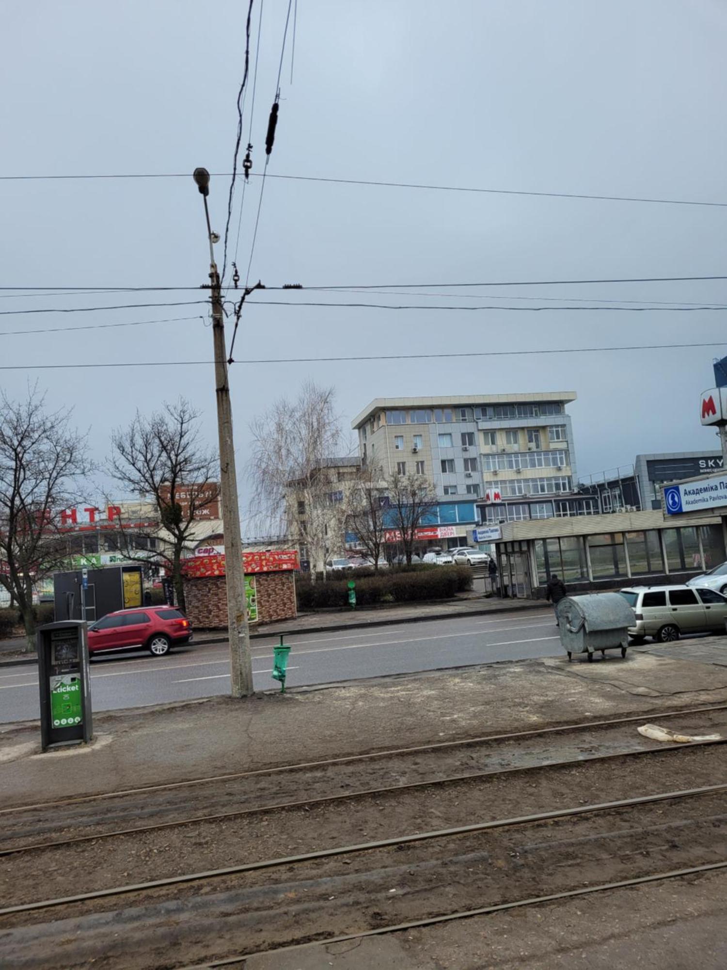 Евро Студия Возле Метро Академика Павлова ハルキウ エクステリア 写真